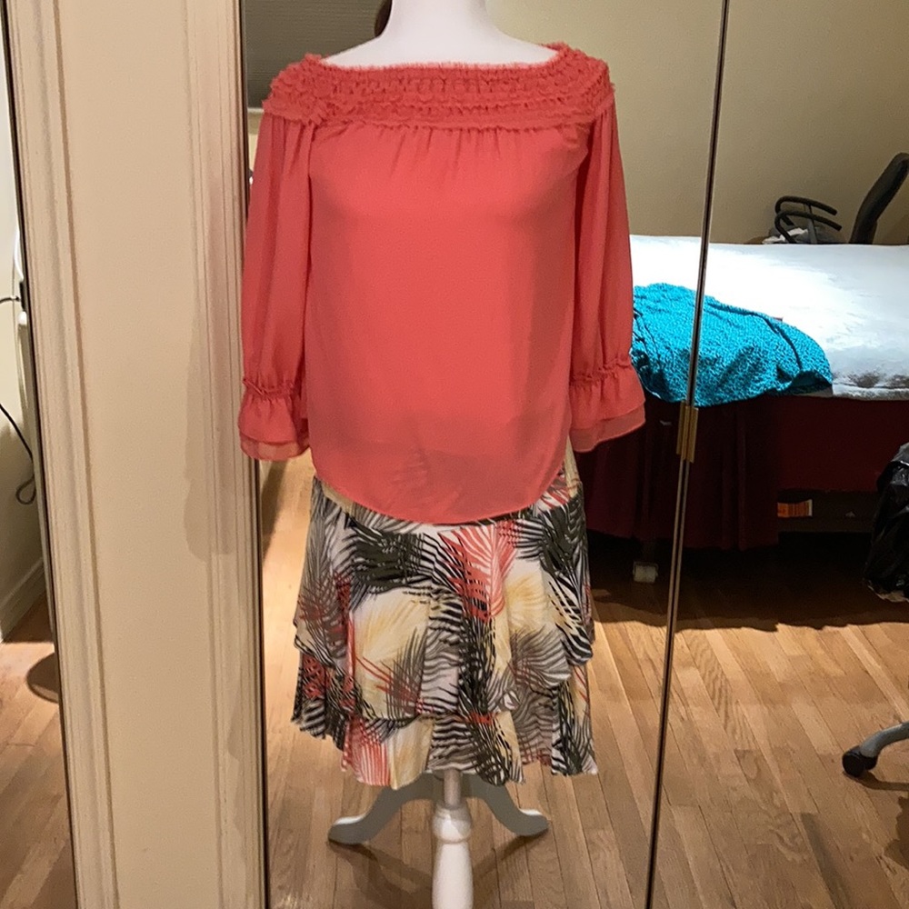 Mult-coloredskirt. - Picture 3 of 3